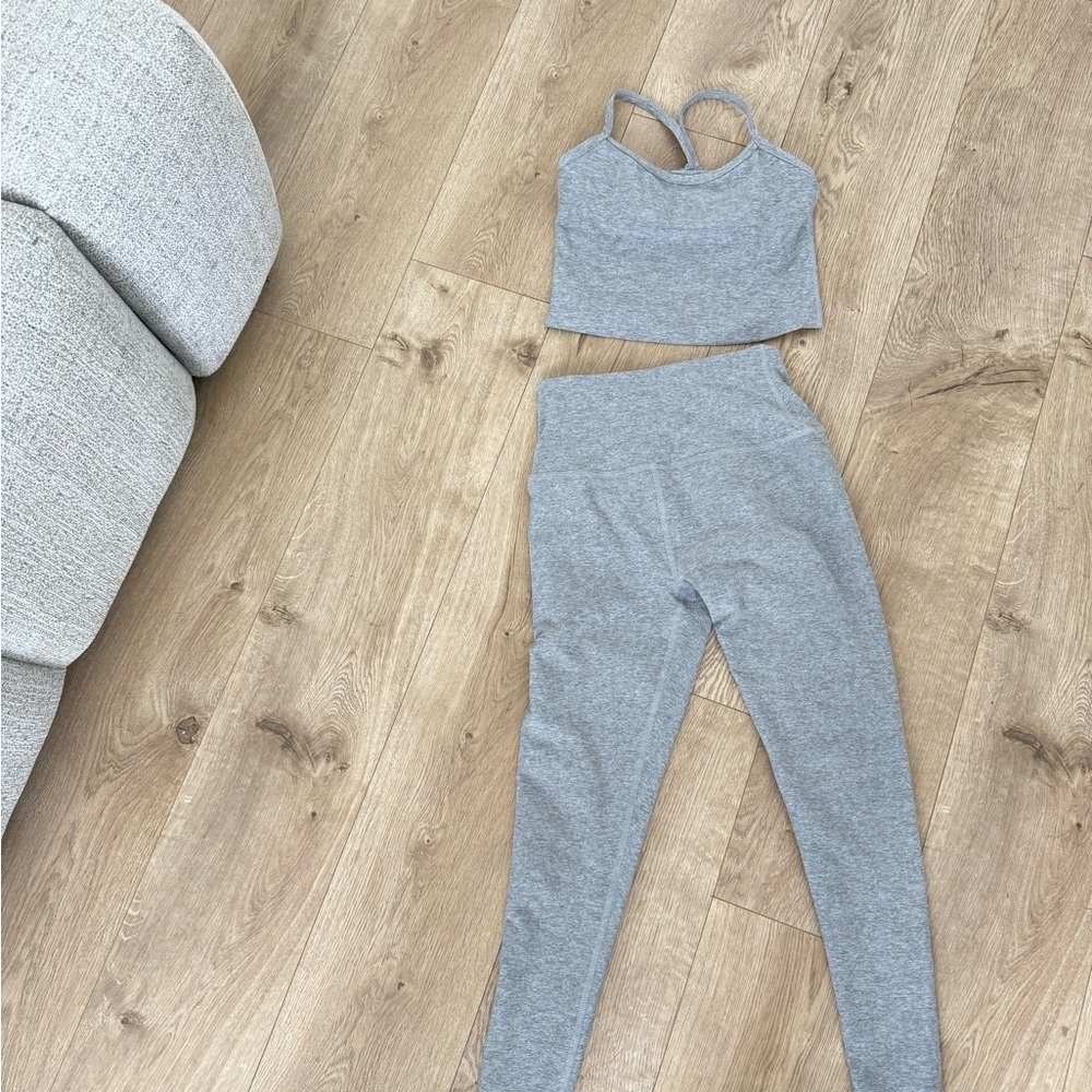 Beyond Yoga Gray Leggings and Crop Top Set